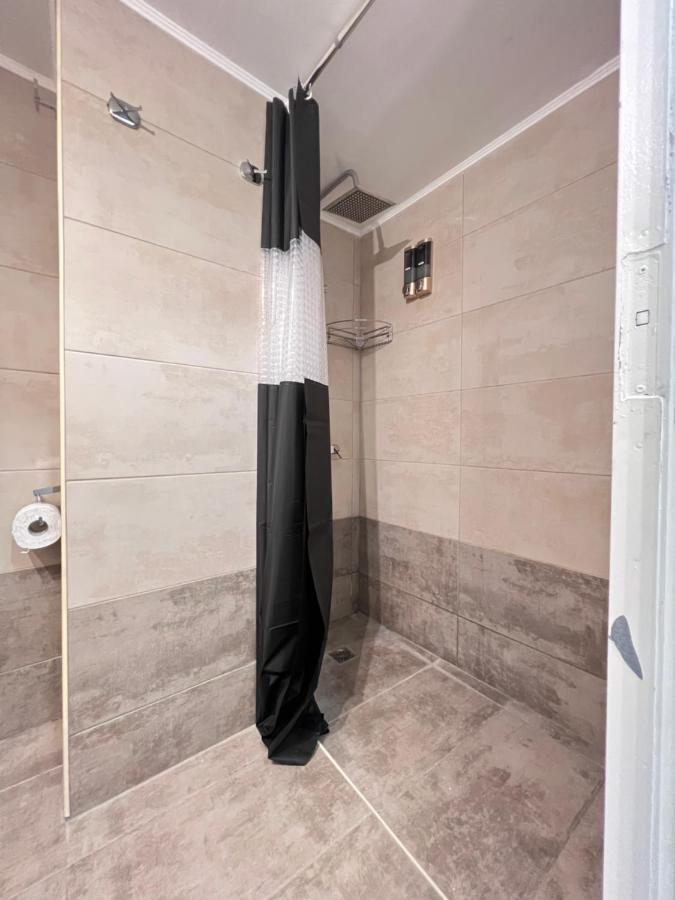 Modern & Cozy 51Sqm Apt In Thisseio 아테네 외부 사진
